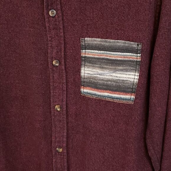 On The Byas Boyfriend shirt Size Large - Picture 3 of 5